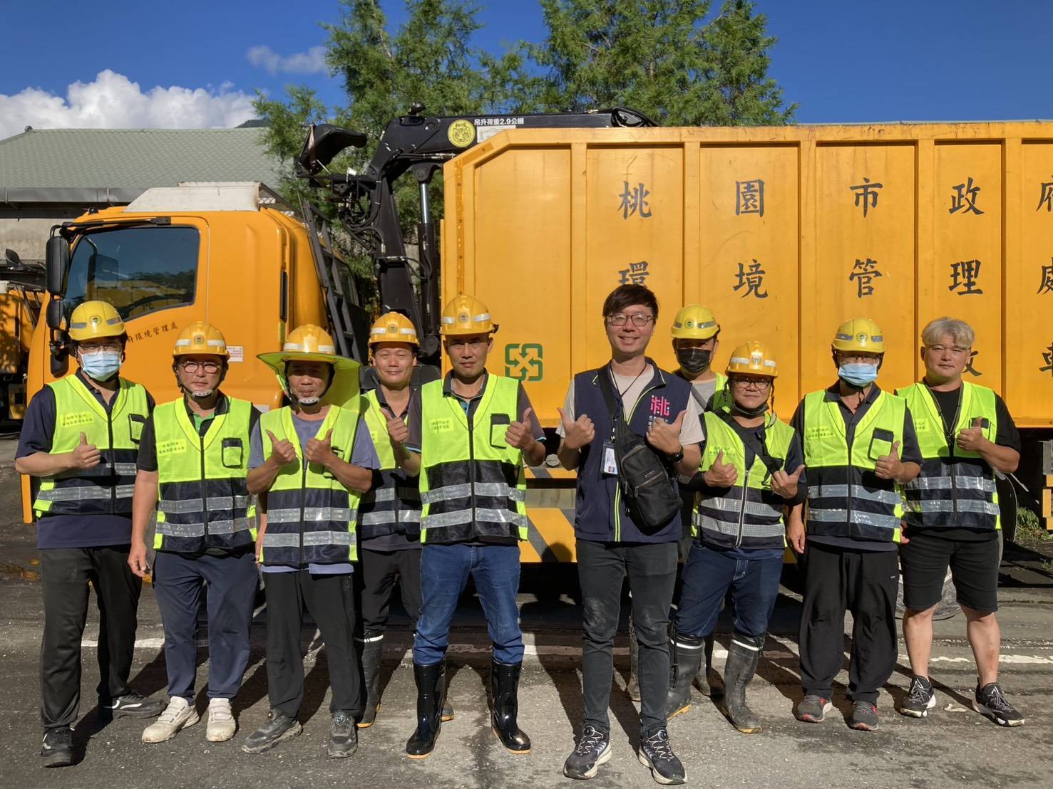 樺加沙颱風離去 桃園環保局快速馳援花蓮光復進行災後復原 (2).jpg